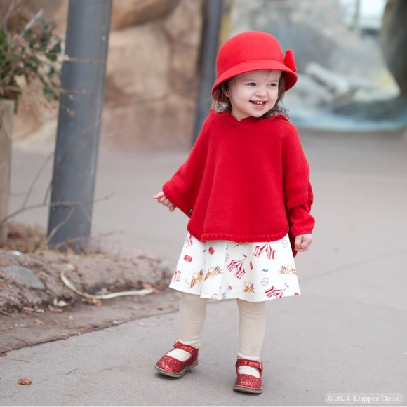 Hope & Henry | Girls' Fur Trimmed Red Sweater Cape - Picture 3 of 7
